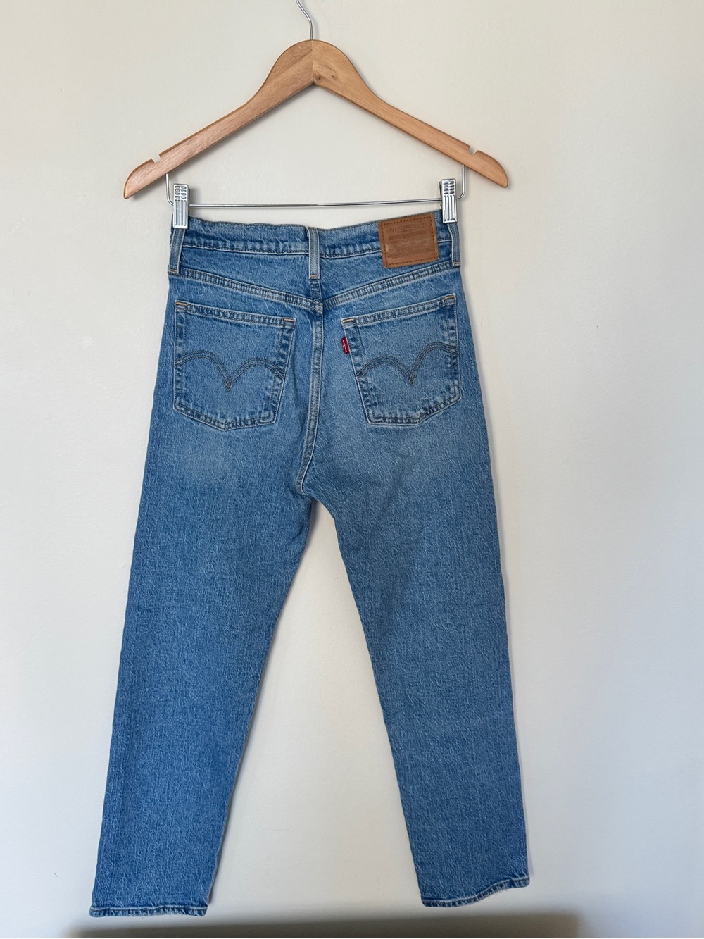 Levi's Women's Blue Wedgie Straight Leg Jeans